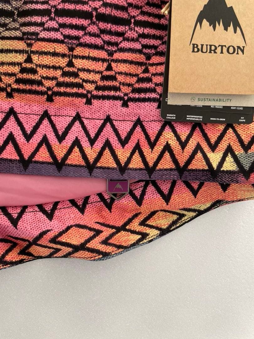 BURTON キッズ幾何学模様 ジャケットとパンツセット オンライ