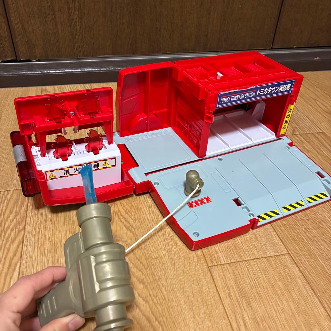 トミカコース2種+消防車+トミカ運搬 まとめ売り