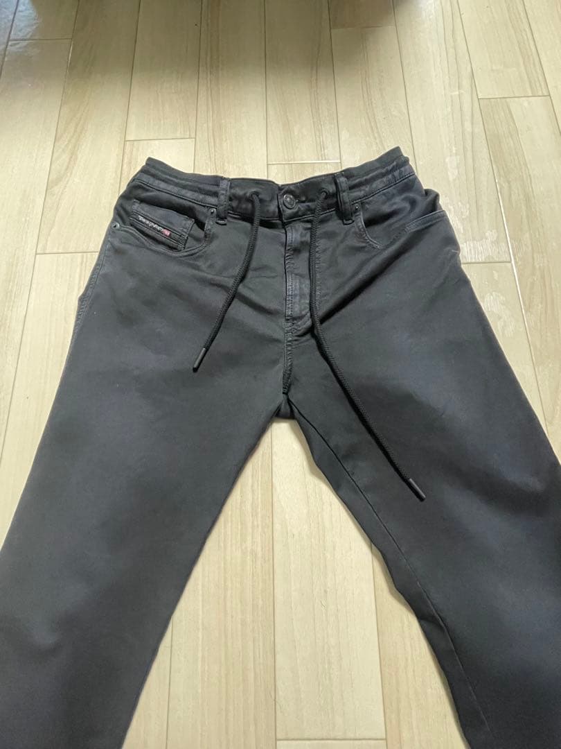 ジョグジーンズDIESEL ブラックデニム W28 スリムフィット DIESEL (ディーゼル) ウエストゴム ストレッチ ジップフライ ジョグ