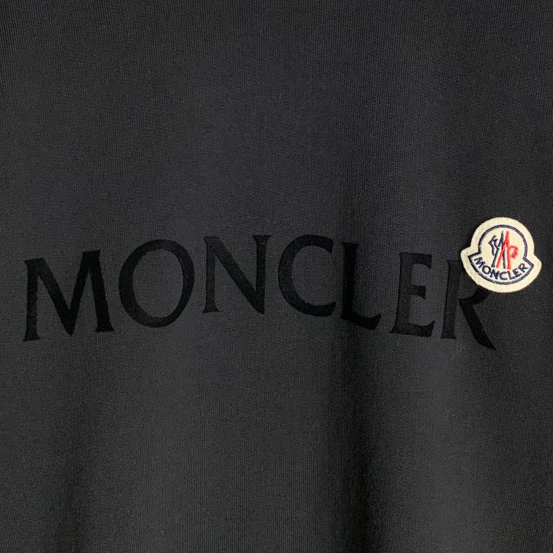 美品・最高級の逸品】モンクレール☆ビッグロゴ入りスウェット 鑑定