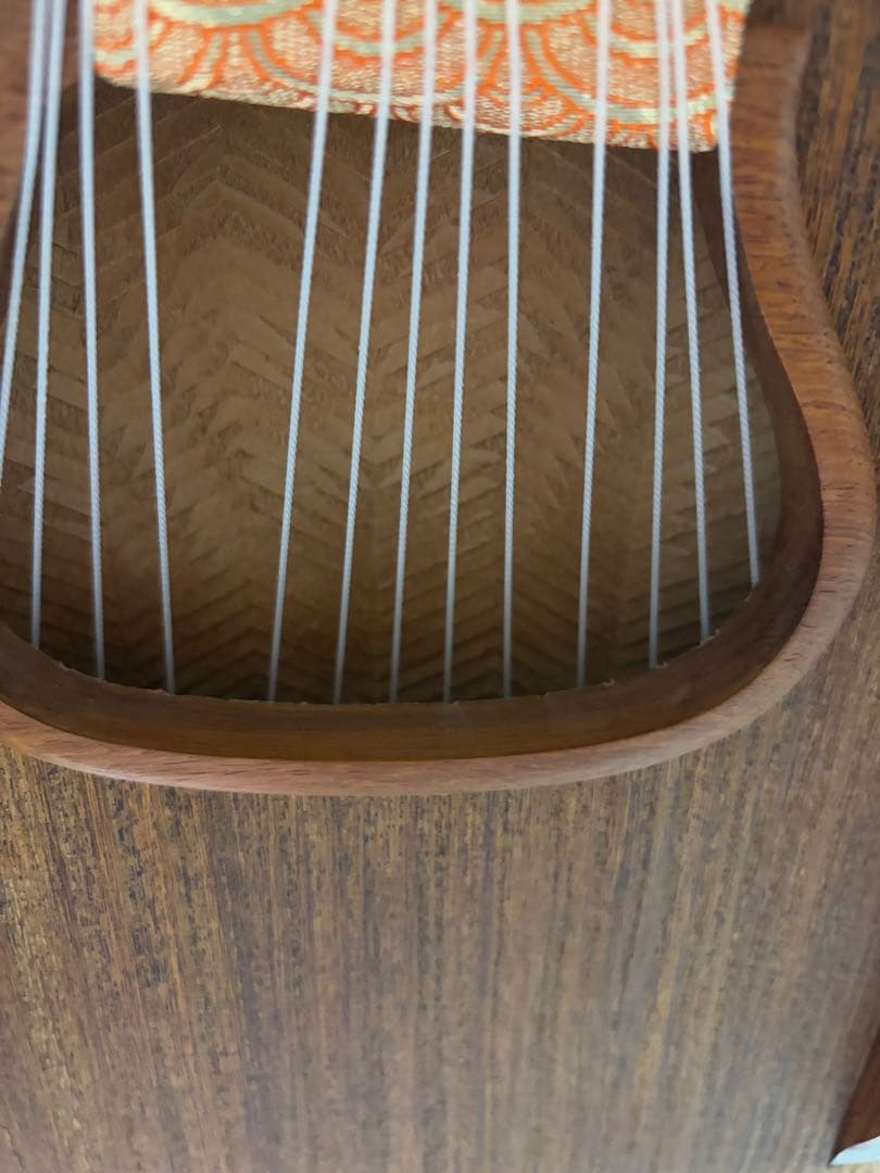 琴 綾杉彫り くり甲 演奏用 13弦 高級 ハードケース付き 箏 和