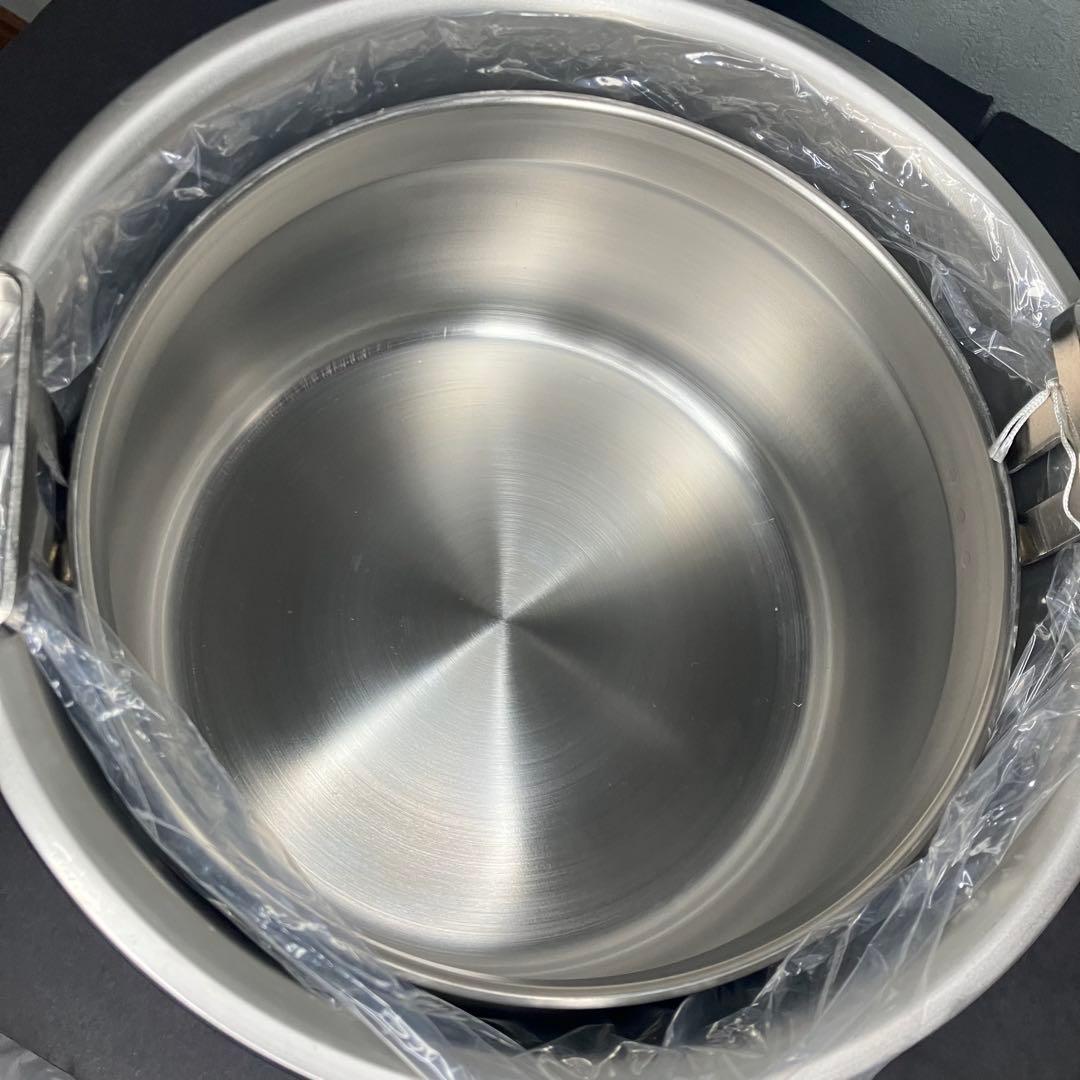 サーモス　真空断熱調理鍋　真空保温調理鍋　シャトルシェフ　3.0L 未使用品