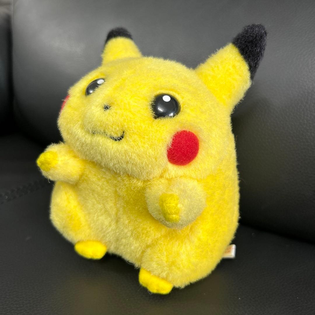 ピカチュウ ぬいぐるみ 初期ピカ TOMY おなかを押すとなくヨ - メルカリ