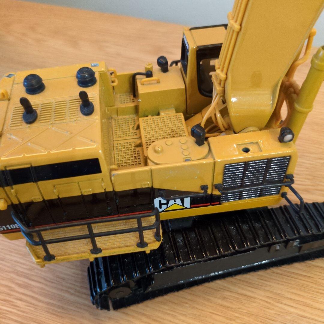 キャタピラー5110B バックホー 重機ミニチュア 模型 - メルカリ