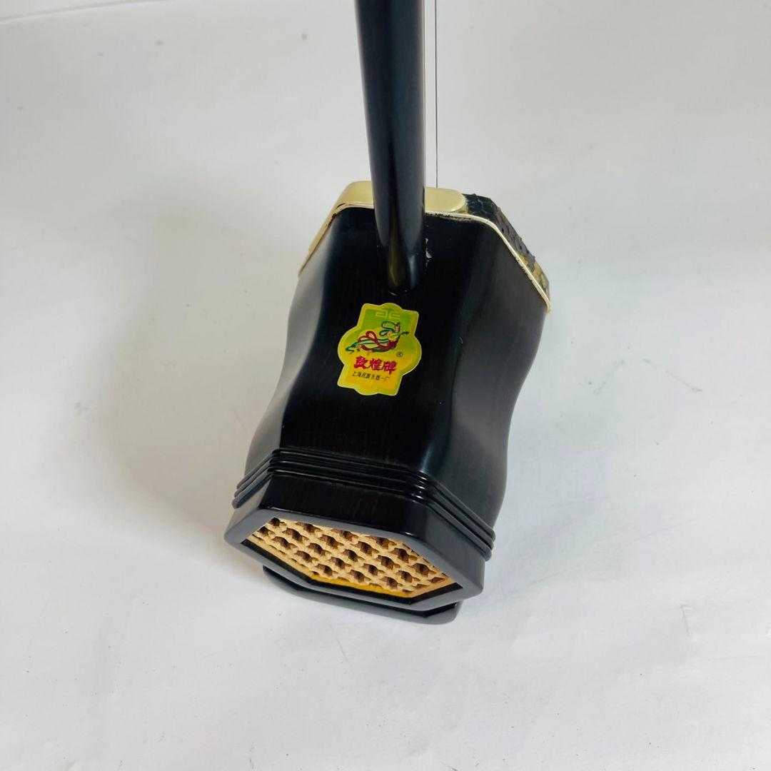 保証書付き】 二胡 ケース付 本蛇皮製 YMHER30