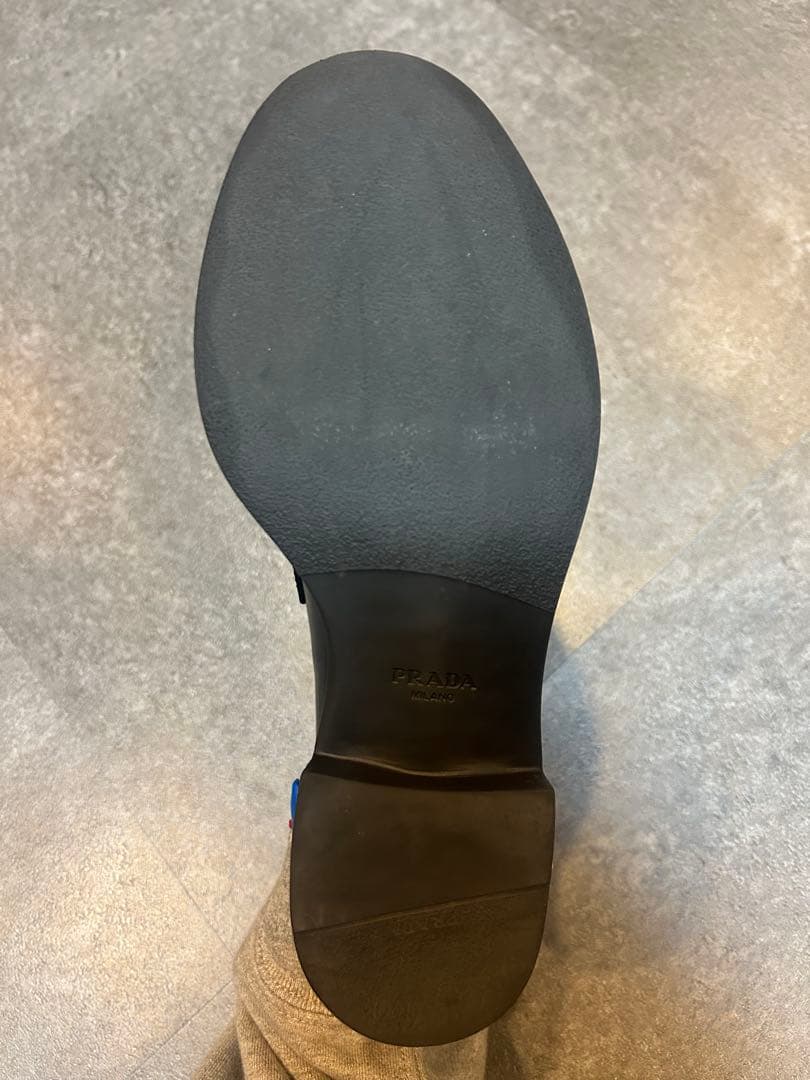 PRADA プラダ チョコレート ブラッシュドレザー ローファー　22.5cm