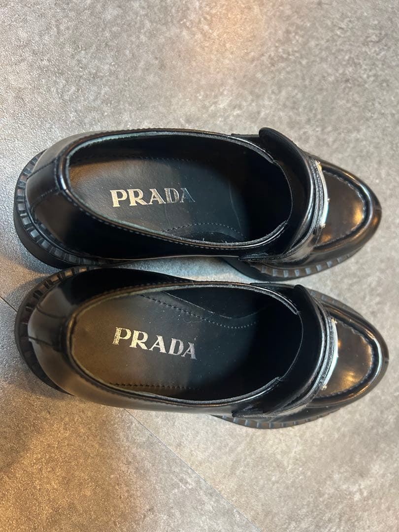 PRADA プラダ チョコレート ブラッシュドレザー ローファー　22.5cm
