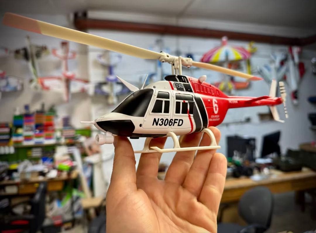 ERA ジェットレンジャー 6 軸ジャイロ ラジコンヘリ - メルカリ