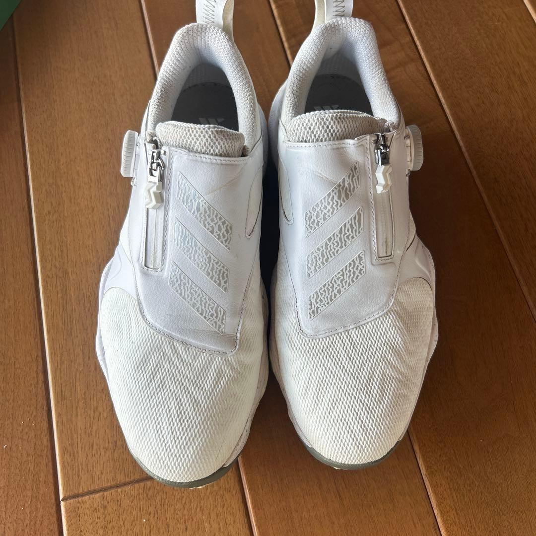 美品 ボア ゴルフシューズ boost 人気 カチカチ 2回使用 早い者勝ち‼️