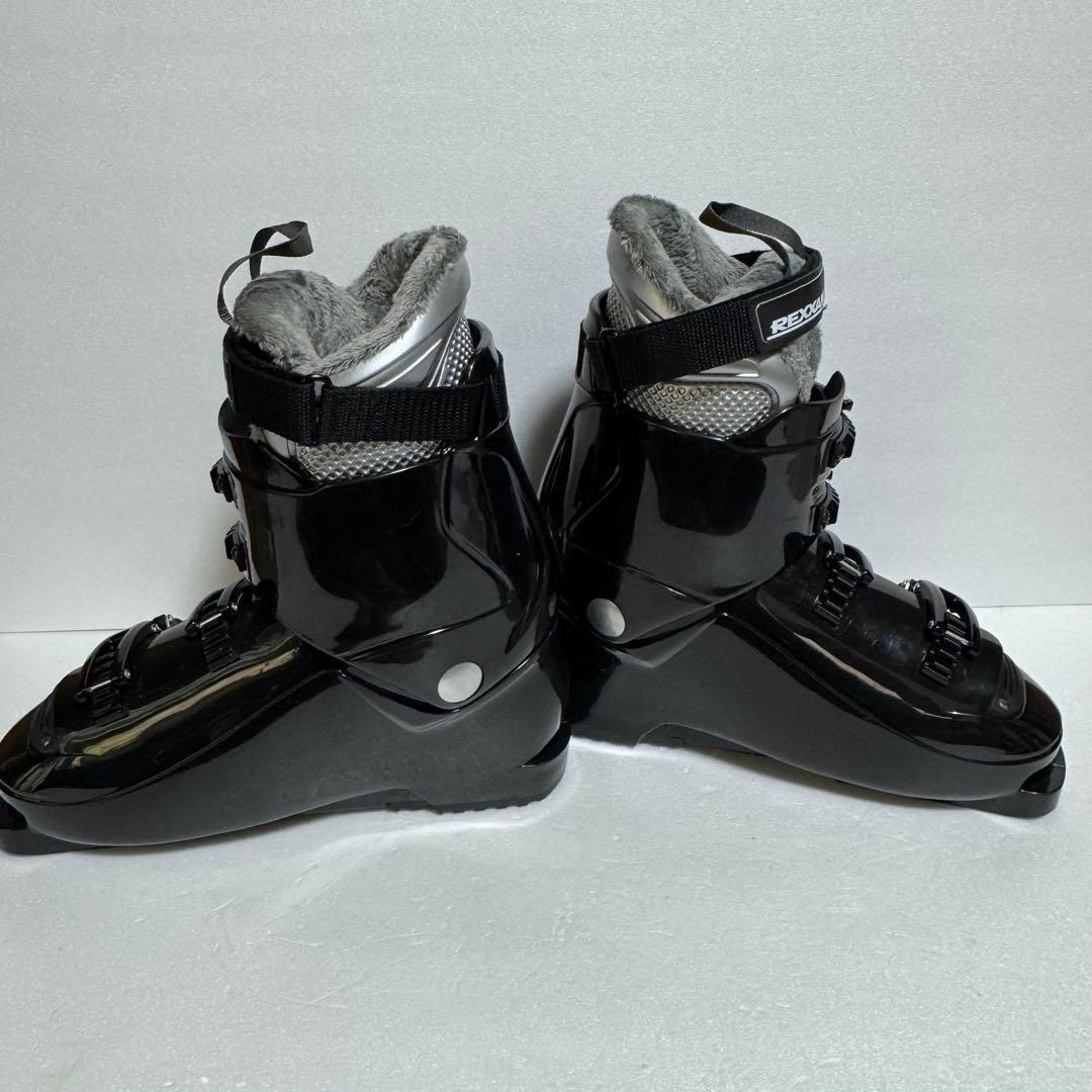 未使用28cmスキー ブーツ黒色初心者格安処分エントリー軽量モデル