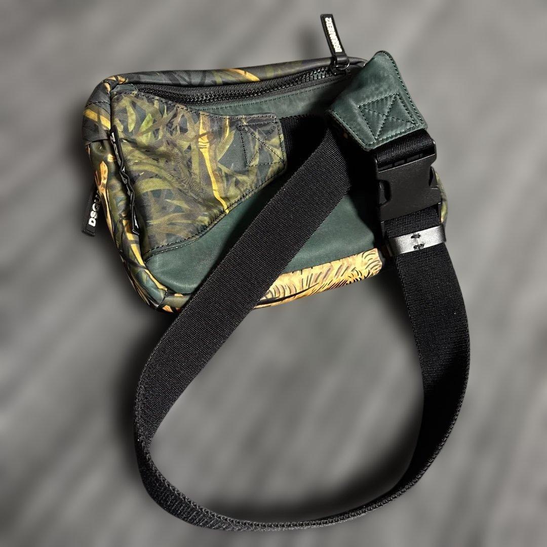 DSQUARED2 トラ柄 ボディバッグ - バッグ一 番 安い 通販