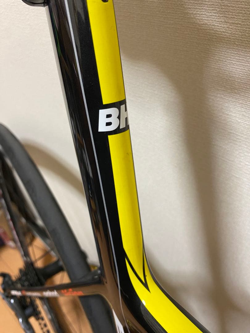 BH G6PRO ディレクトエネルジ チームカラー ホイール無し