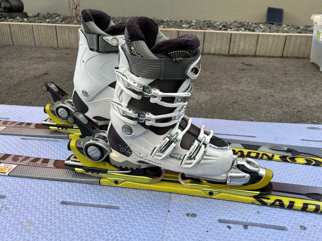 Salomon サロモン 女性用スキーブーツ 24.5cm