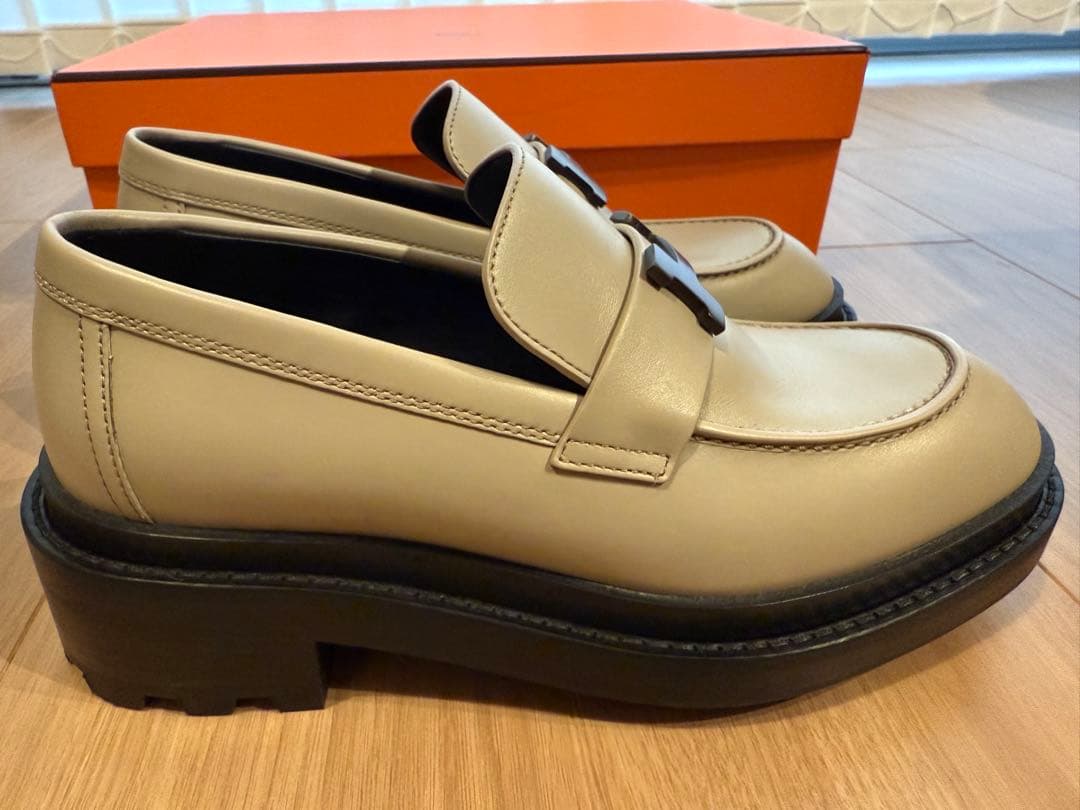 HERMES モカシン 《ルーブル》 ローファー 新作
