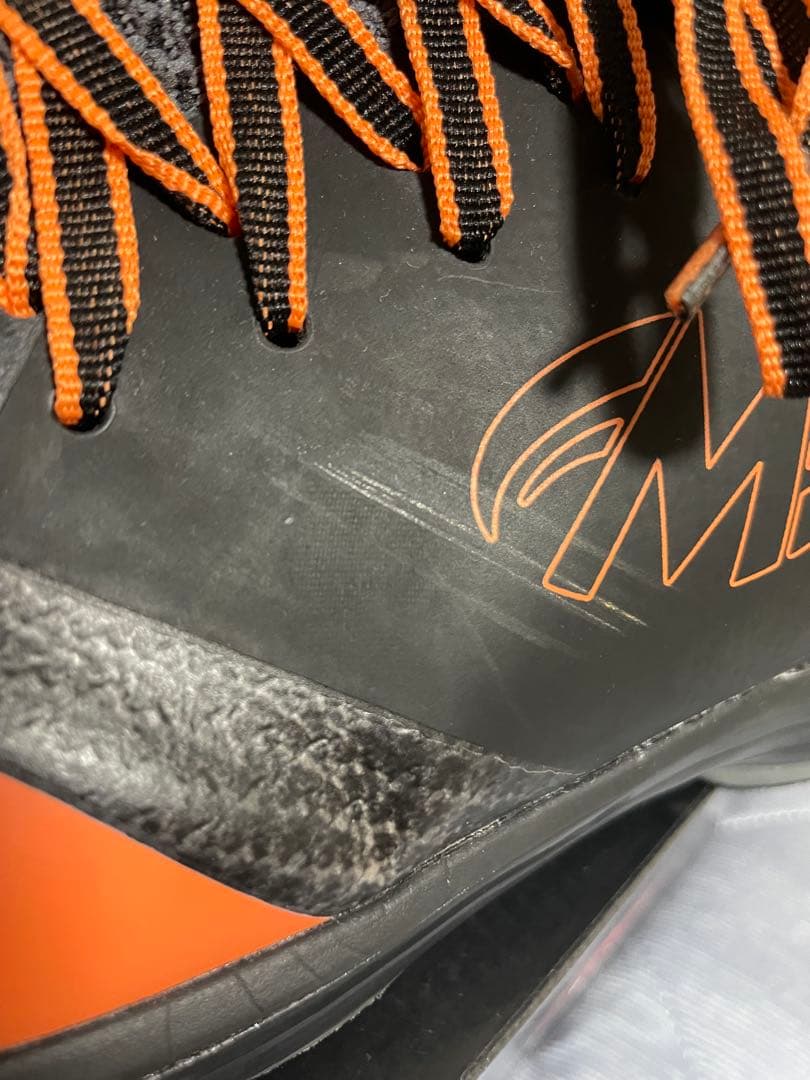 値下げ ボウリングシューズ MOTIV モーティブ 27cm右投げ - メルカリ