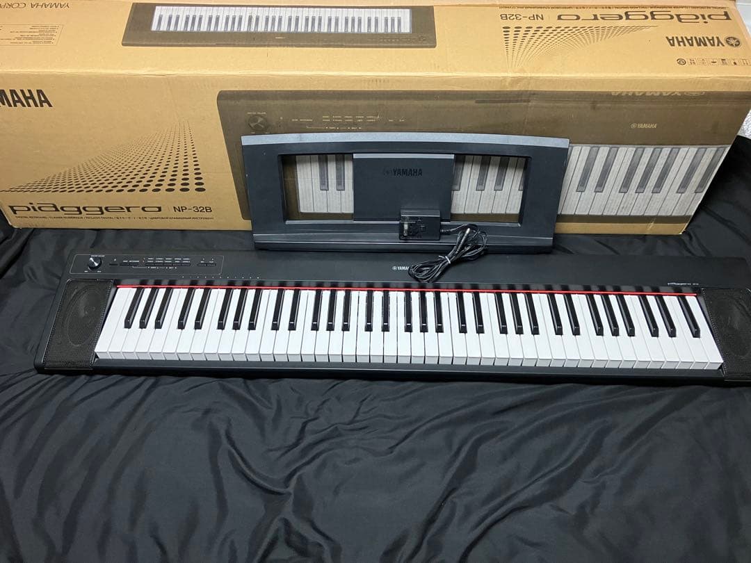 76鍵 ピアジェーロ NP-32B （ペダル付き） Amazon | ヤマハ YAMAHA 電子キーボード piaggero ブラック NP-32B
