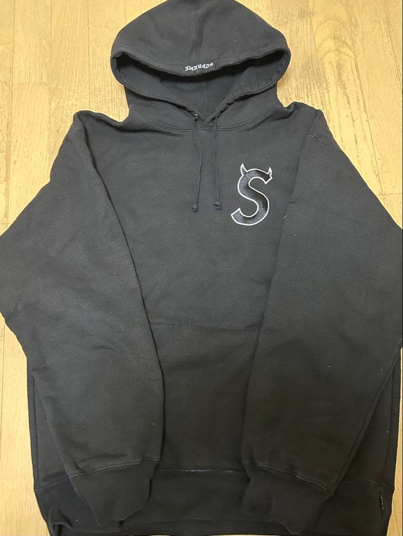 美品】supreme デビルパーカー ツノロゴ ブラック 堀米雄斗着用 - メルカリ