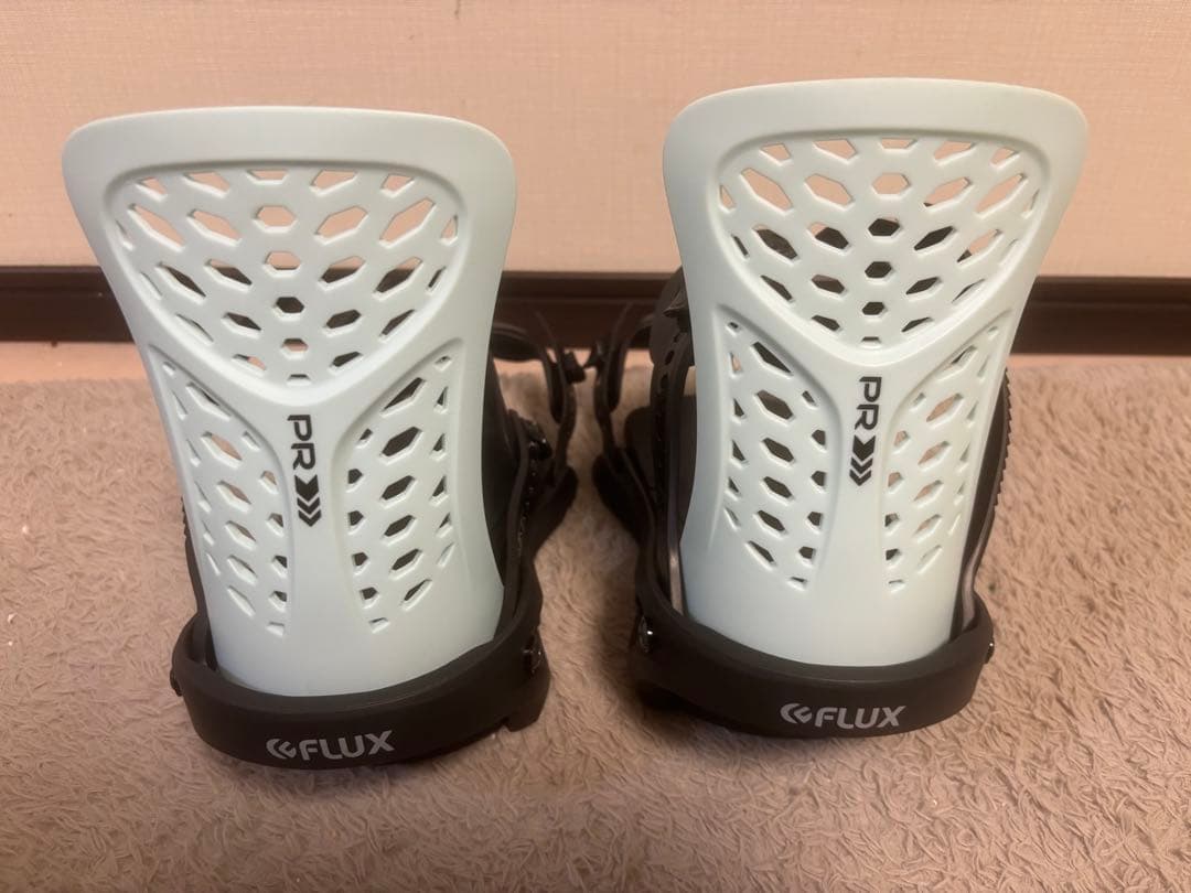 Flux PR 23-24 ブラック/ブルー　Mサイズ　人気カラー Flux PR 23-24 ブラック/ブルー Mサイズ 人気カラー Amazon.co.jp