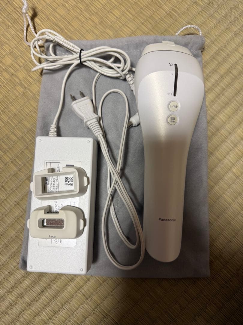 Panasonic ES-WP82 脱毛器 充電器付き Amazon | パナソニック 光美容器 光エステ ボディ&フェイス用 ハイ