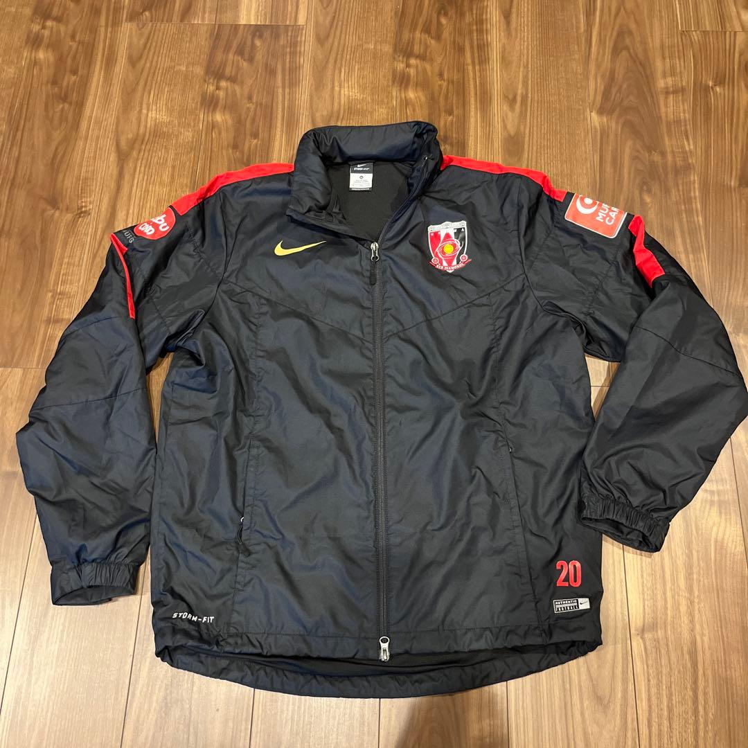 浦和レッズ ウインドブレーカー - メルカリ