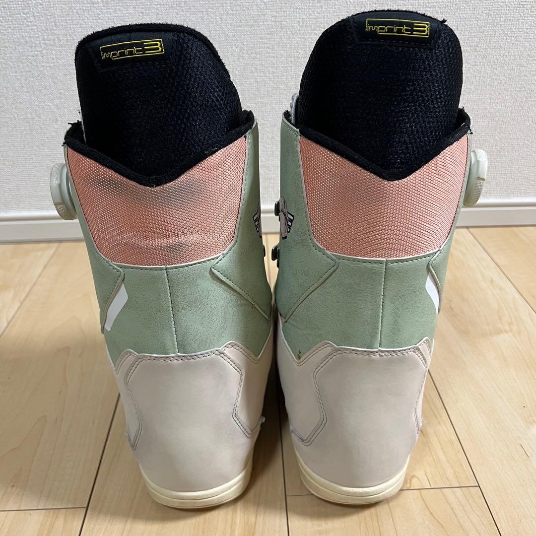 【即日発送】DEELUXE スノボ　D.N.A. 26.5cm 22-23モデル