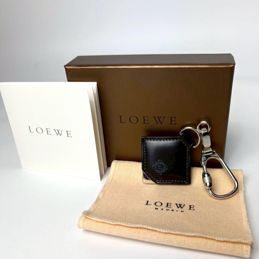 ロエベ　LOEWE レザー キーホルダー ブラック　キーリング　アナグラム LOEWE（ロエベ） アナグラム チャーム カーフレザー タン ブラック