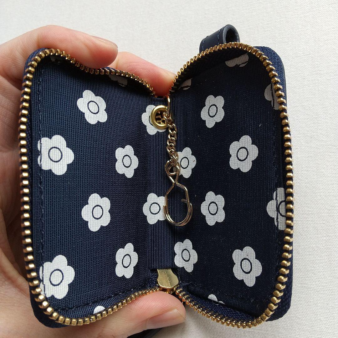 MARY QUANT エナメルキルトキーケース ネイビー - メルカリ