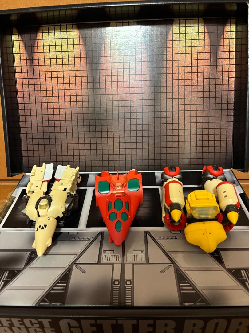 完全変形ゲッターロボ スタジオハーフアイ 完全変形ゲッターロボ(リニューアルバージョン)(完成品) - ホビー