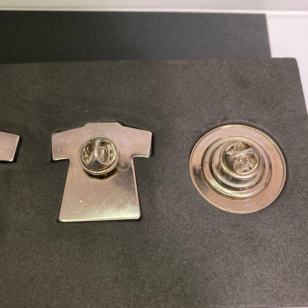 ◇ガンバ大阪☆2005年Jリーグ優勝記念ピンバッジ 4個セット ケース付