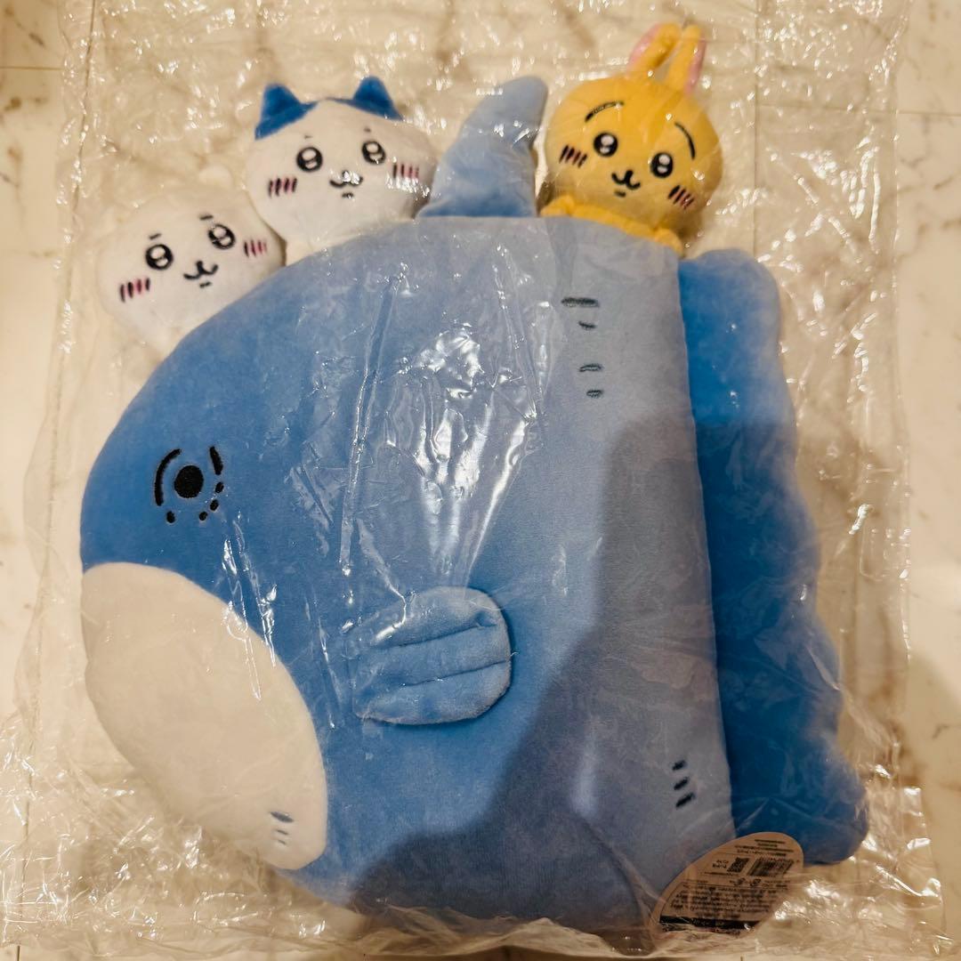 ちいかわ まんぼうでおでかけクッション - メルカリ