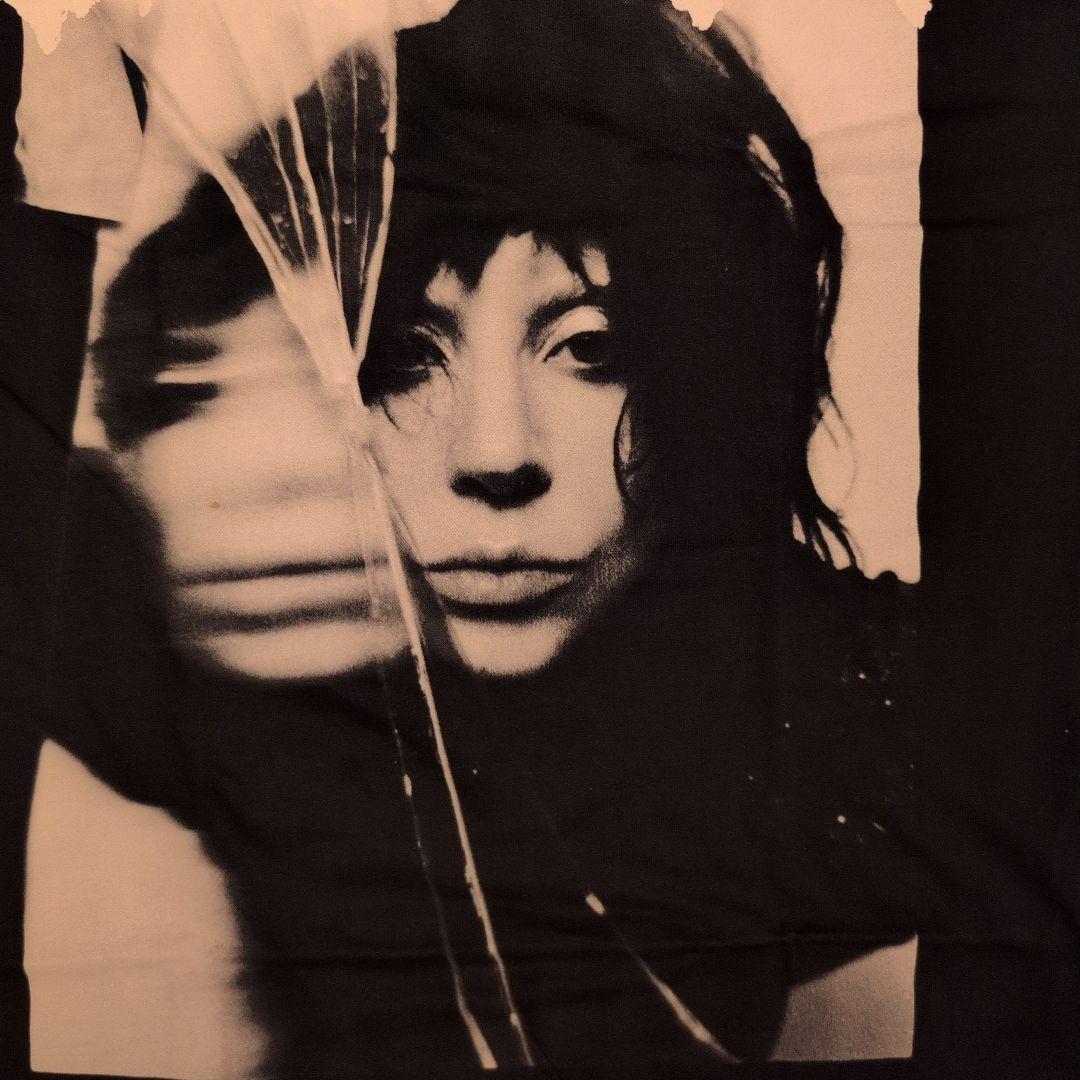 Lサイズ｜Lady Gaga Tシャツ 黒 MAYHEM 限定マーチ - メルカリ