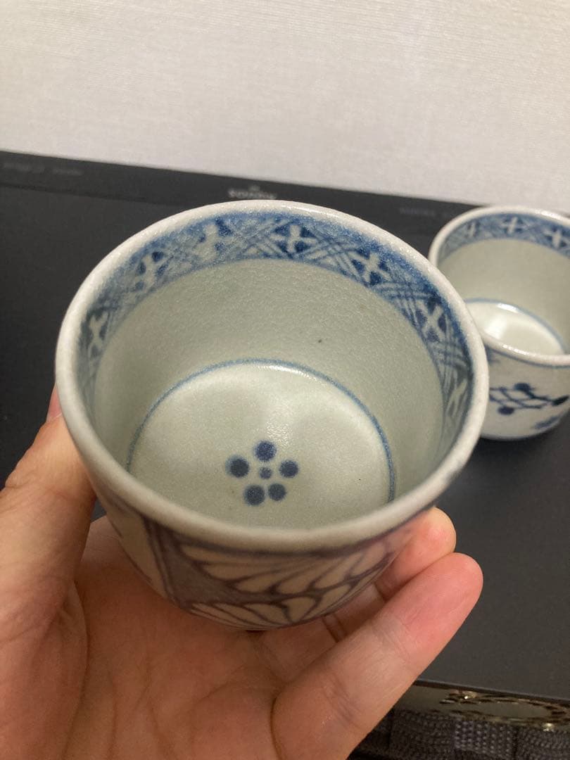 骨董 古伊万里菊に菱井桁文半筒型蕎麦猪口 古染付け菊割紋 - メルカリ