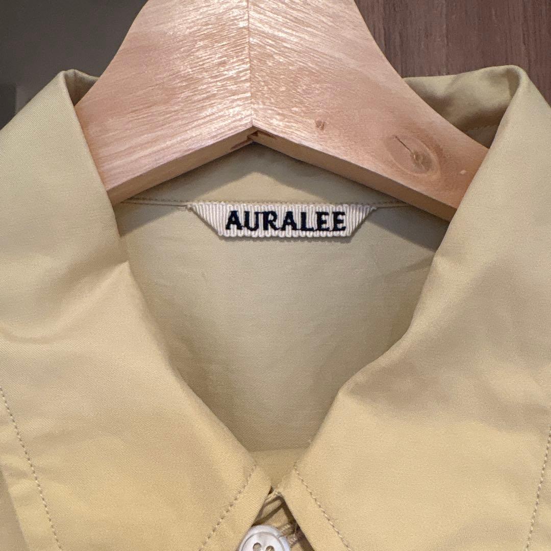 AURALEE ベージュ 半袖シャツ - メルカリ
