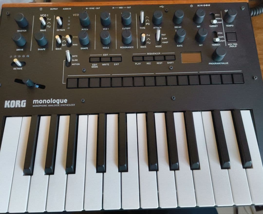 鍵盤楽器 KORG monologue Amazon.com: Korg Monologue Monophonic Analog Synthesizer - Black
