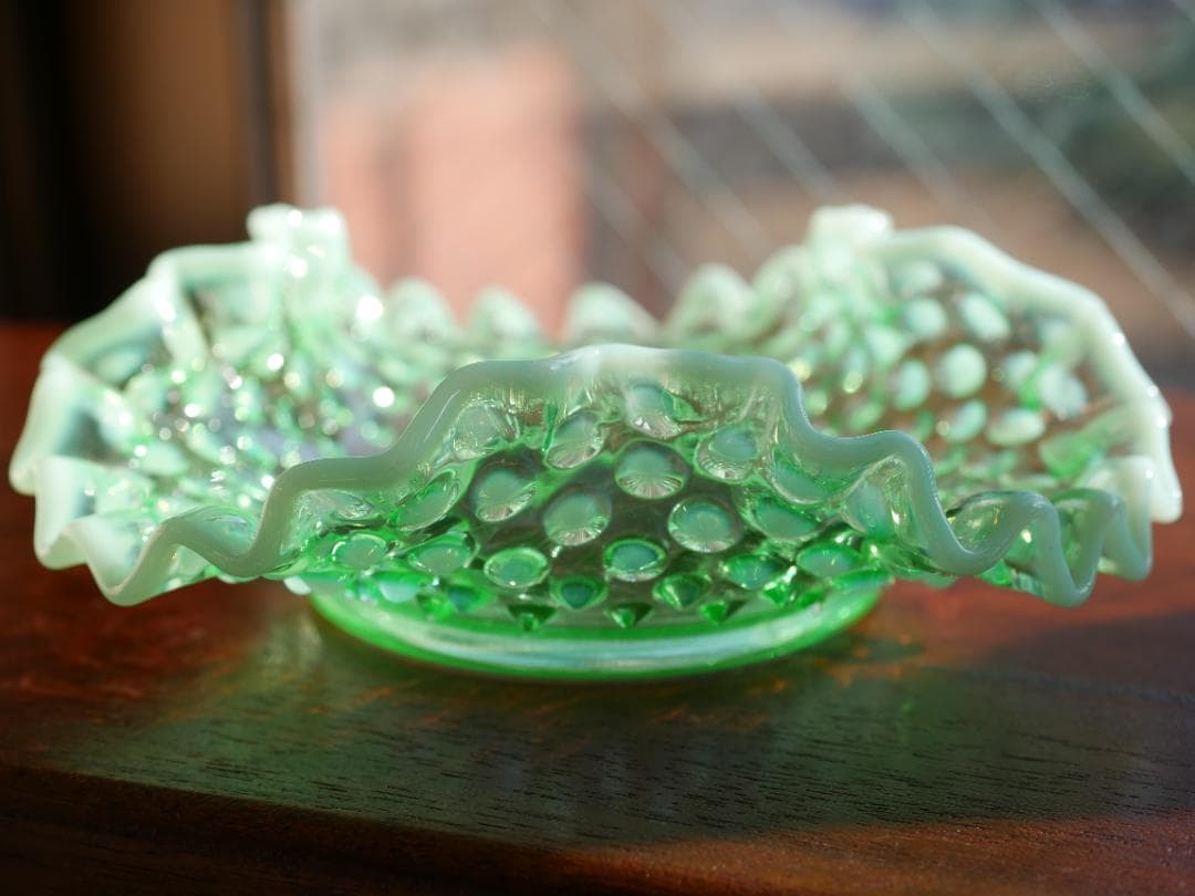 フェントン1940年 稀少 グリーンオパールセントホブネイル ウラン