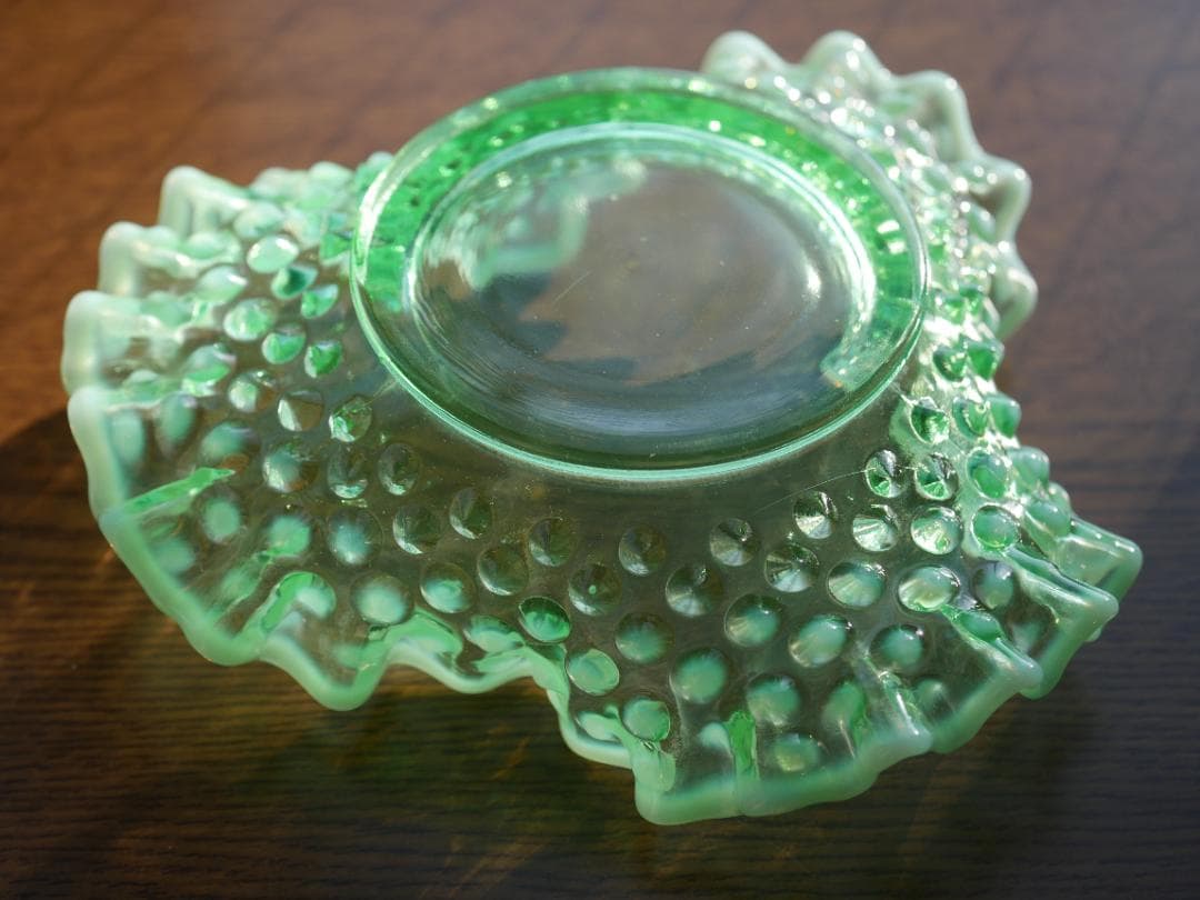 フェントン1940年 稀少 グリーンオパールセントホブネイル ウラン