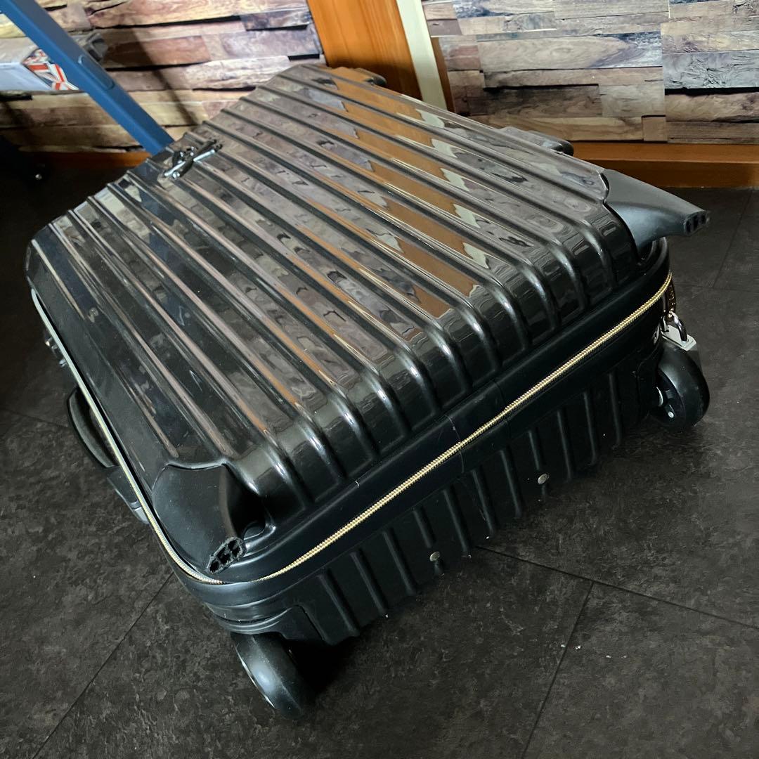Roen キャリーケース 約30L 2輪 機内持ち込み可能 - メルカリ