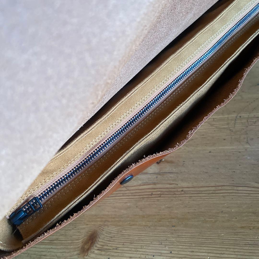 ユニアンドコー メッセンジャーバック キャメル ブラウン - メルカリ