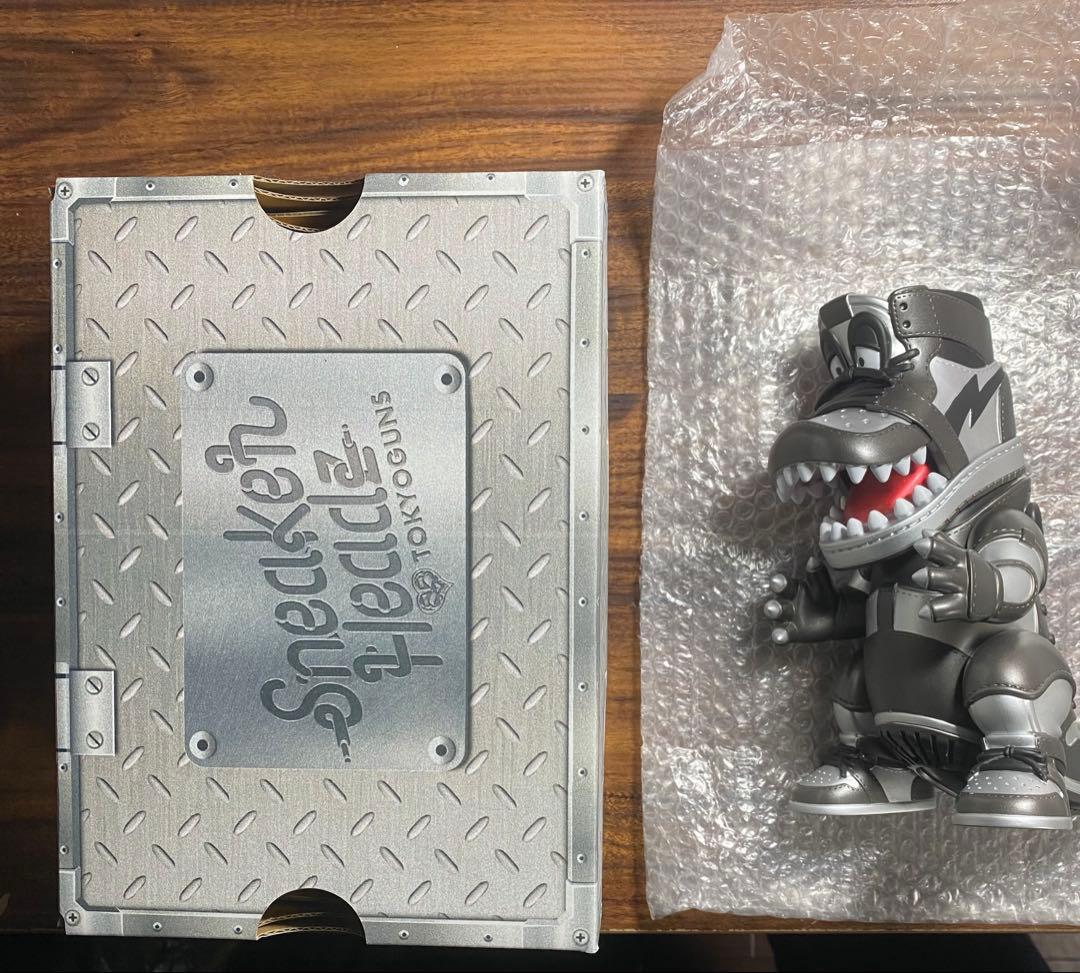 その他 TOKYOGUNS Sneakerhead llic Panda 40 years strong, and a classic since day one. Iconic Panda