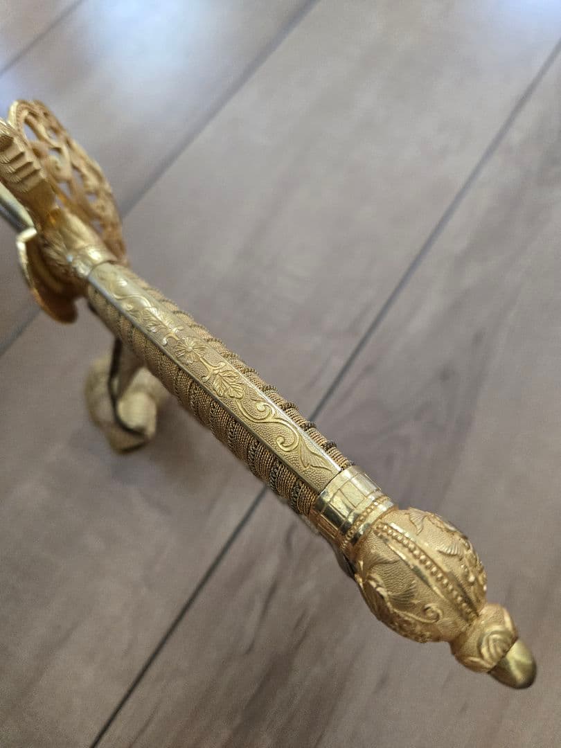 戦前 美品 菊ご紋入り儀礼長剣/刃無し模造刀身 刀緒付き - メルカリ