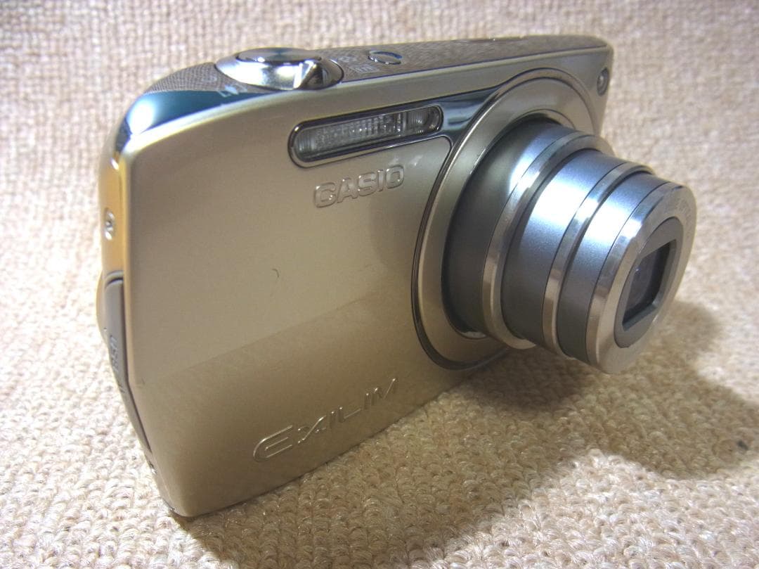 CASIO EXILIM EX-Z2300 カシオ製デジカメ 動作OK