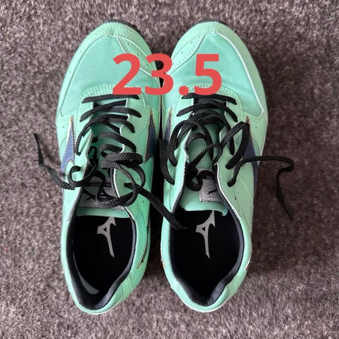 Mizuno ビルドトレーナー　23.5 MIZUNO（ミズノ） 在庫あり 即納/ミズノ MIZUNO/トラックトレーニング