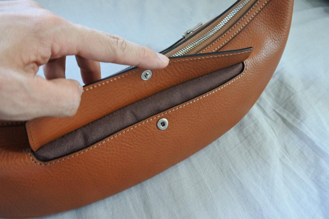 万双] ボディバッグ / キャメル + エイジングクリーム