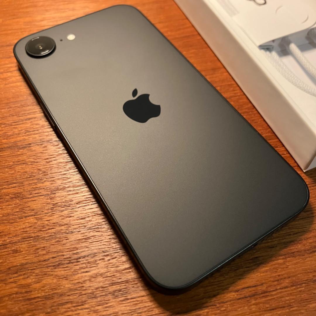 iPhone16e 香港版 美品 シャッター音なし - メルカリ