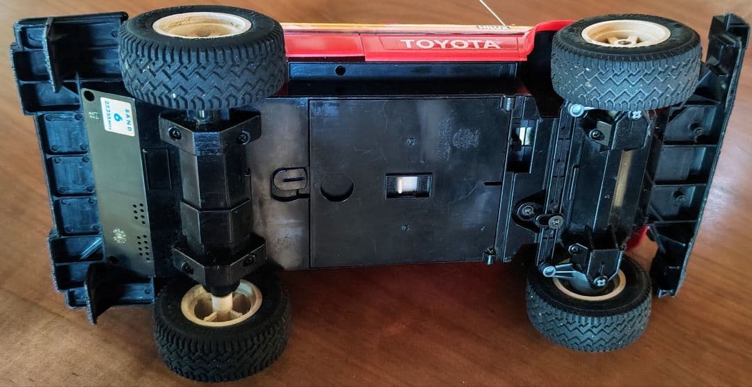 ラジコン】NIKKO 1/10 トヨタハイラックス4WD - メルカリ