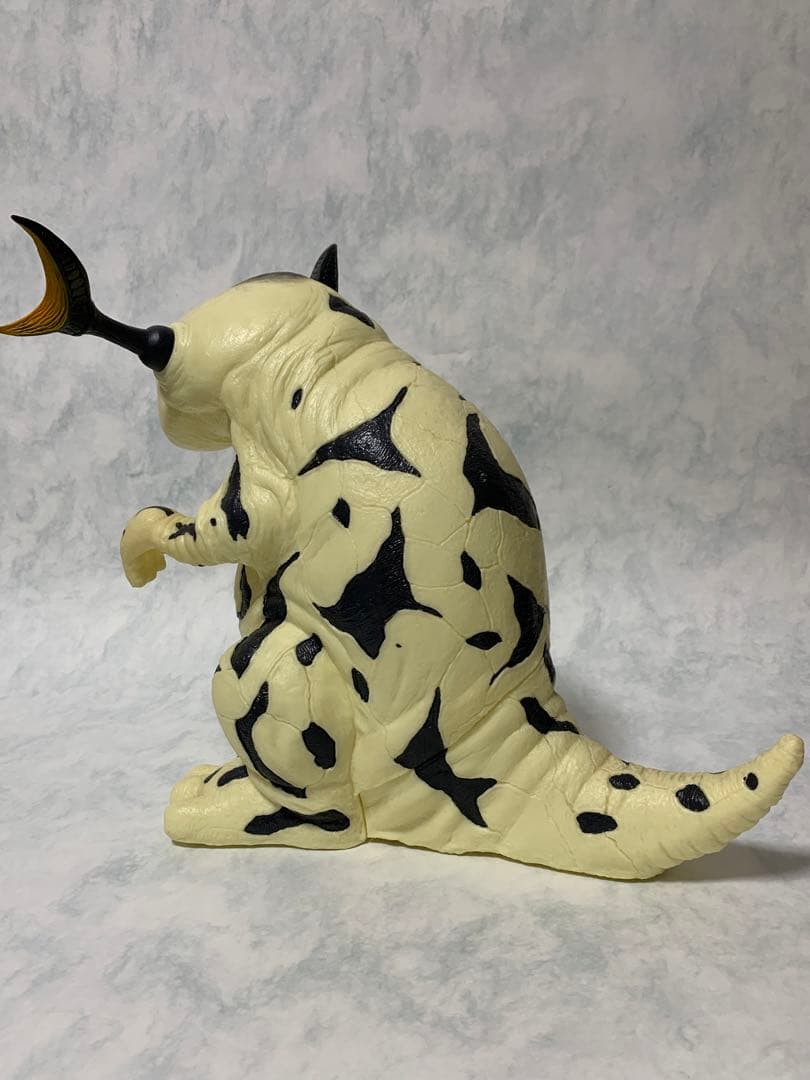 新品〉1/1スケール マケット怪獣 リムエレキング ～特典メビウス写真付き