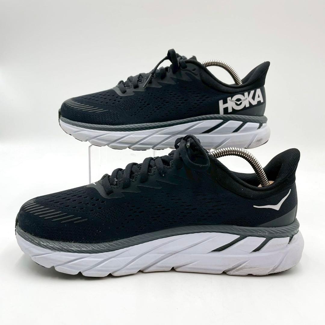 ホカオネオネ スニーカー W CLIFTON7 24.5 黒白 Y1463 - メルカリ HOKA