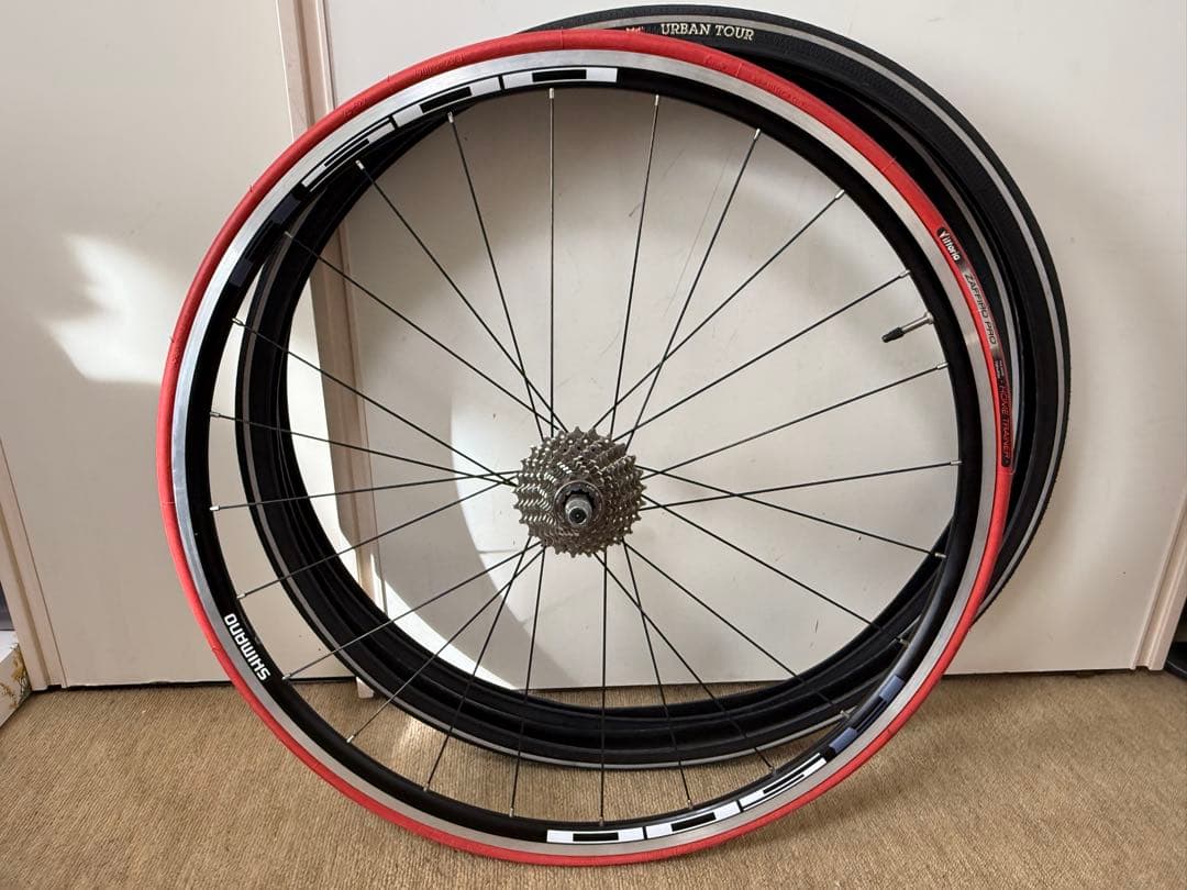 シマノ完組ホイールWH-R500 、10速スプロケ、タイヤ付き シマノ完組ホイールWH-R500 、10速スプロケ、タイヤ付き