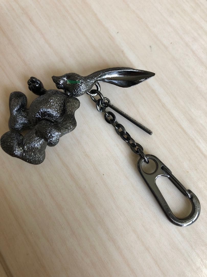 beauty:beast ダークナイトキーホルダー 完品！うさぎ