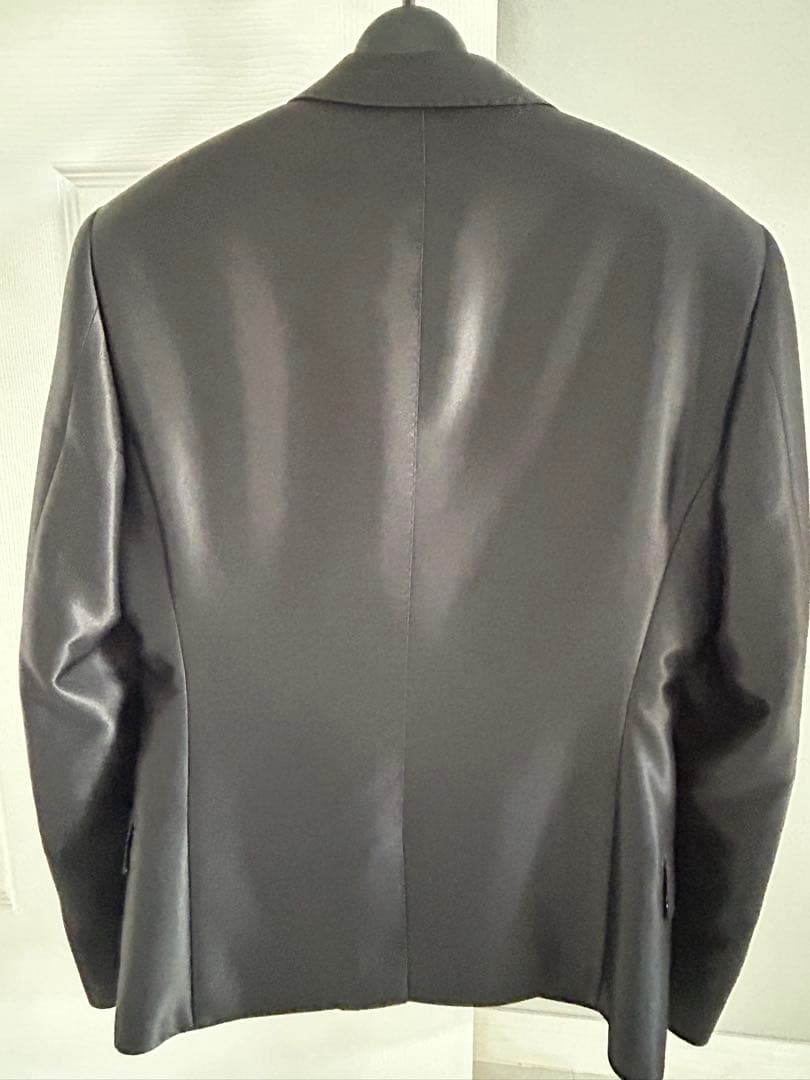 VANQUISH XS165cm 55kg前後に合うス 黒いスリムフィットスーツ